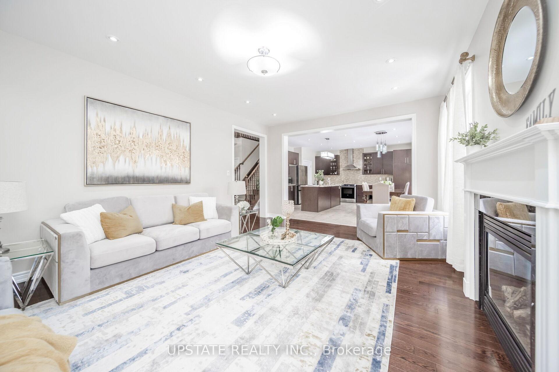 Photo 10 of 32 Lauderhill Road, Brampton, Vales of Castlemore North — HOMEH