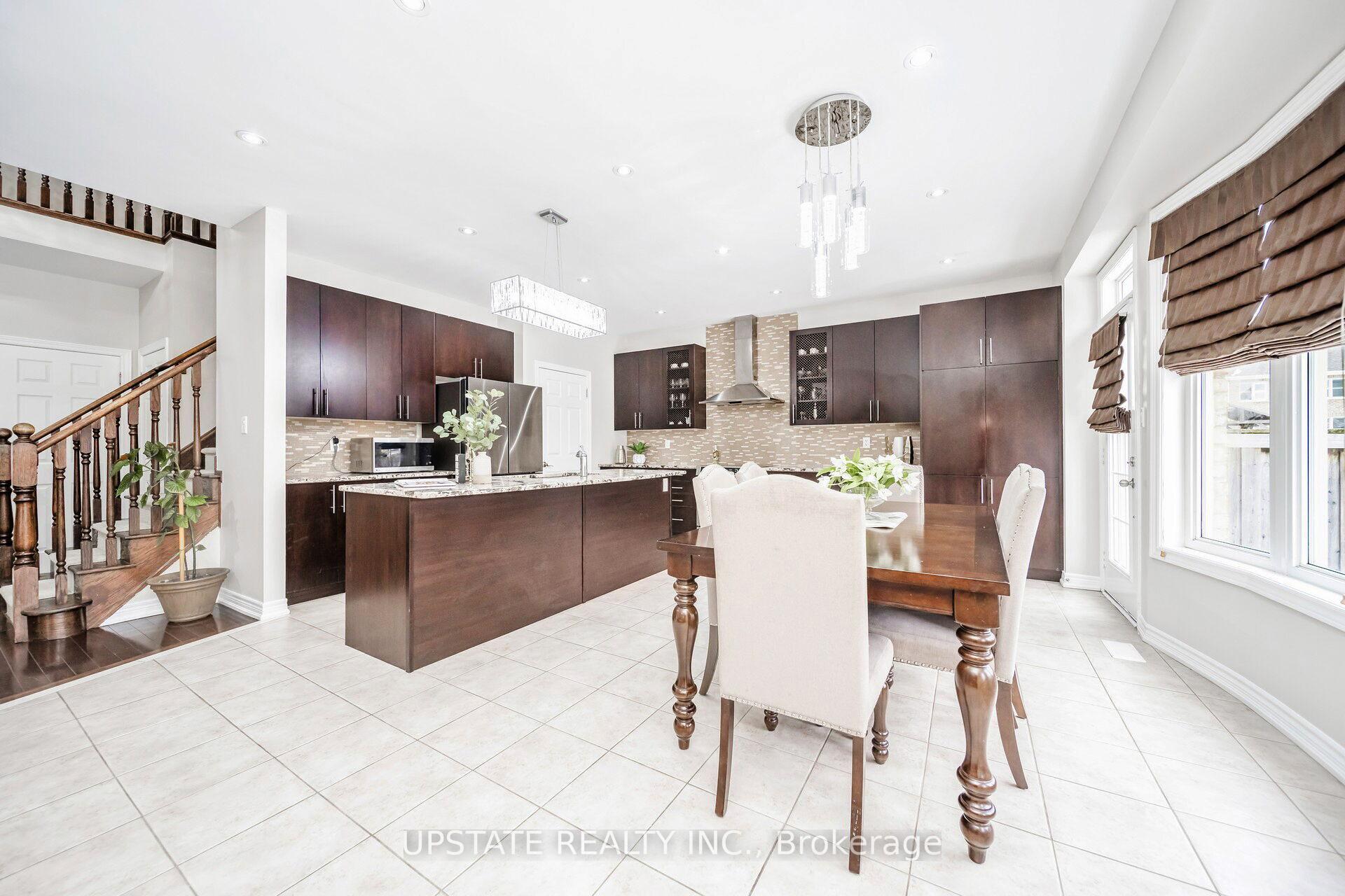 Photo 16 of 32 Lauderhill Road, Brampton, Vales of Castlemore North — HOMEH