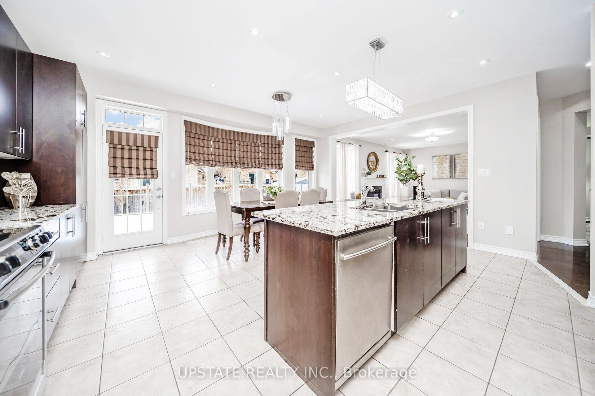 Photo 21 of 32 Lauderhill Road, Brampton, Vales of Castlemore North — HOMEH