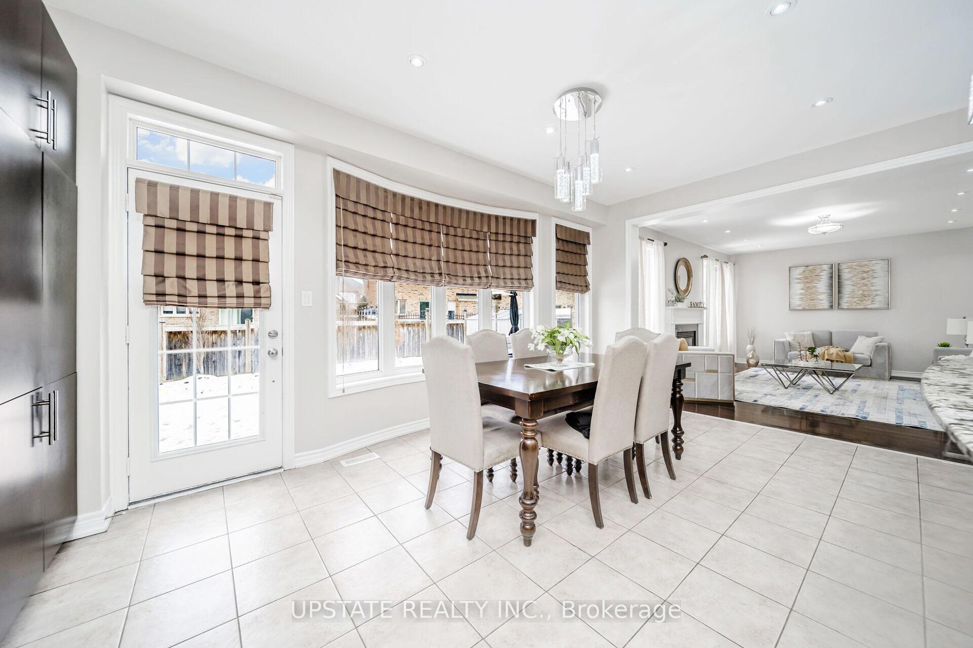 Photo 19 of 32 Lauderhill Road, Brampton, Vales of Castlemore North — HOMEH