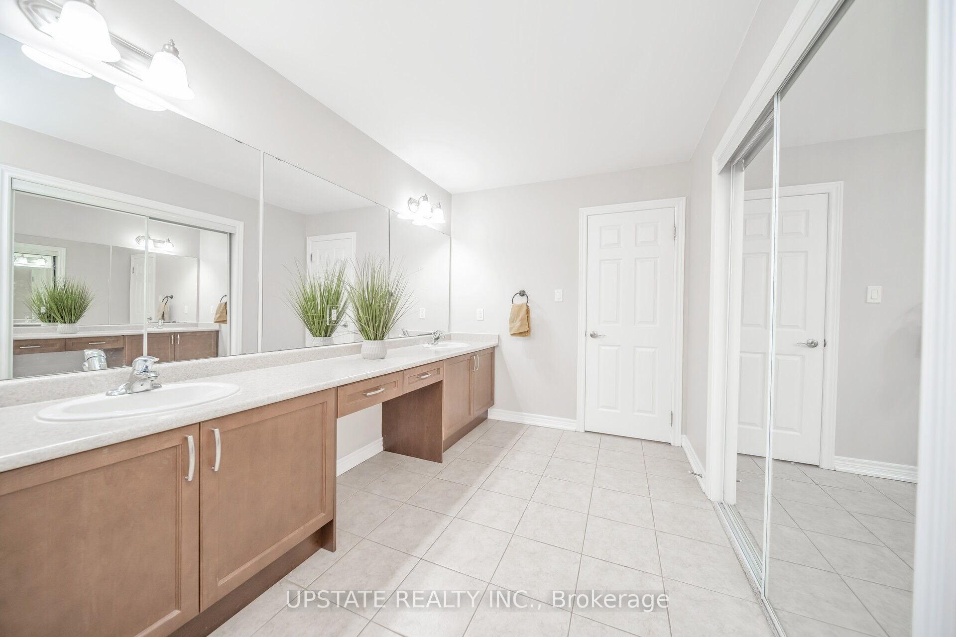 Photo 30 of 32 Lauderhill Road, Brampton, Vales of Castlemore North — HOMEH