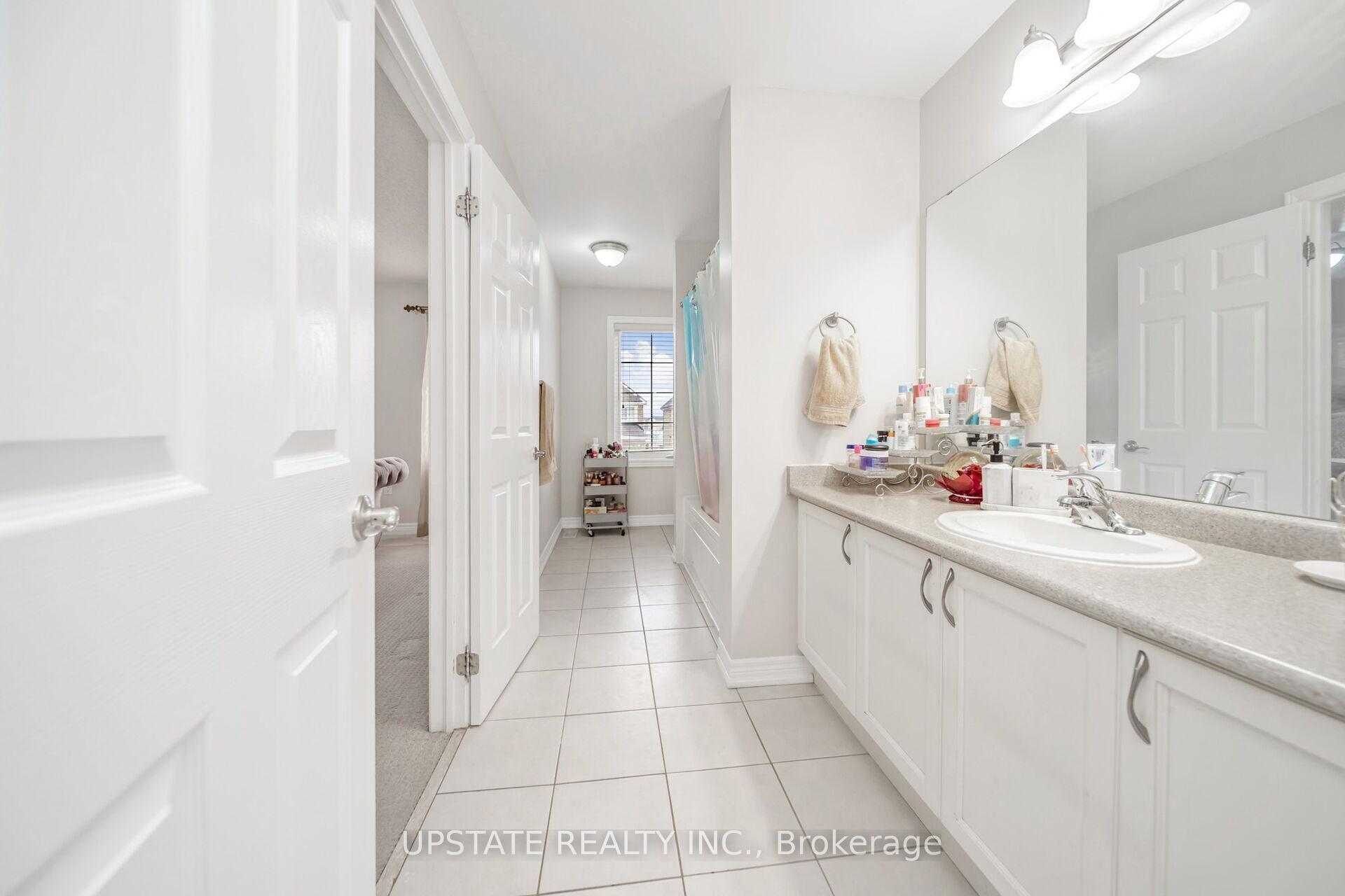 Photo 33 of 32 Lauderhill Road, Brampton, Vales of Castlemore North — HOMEH