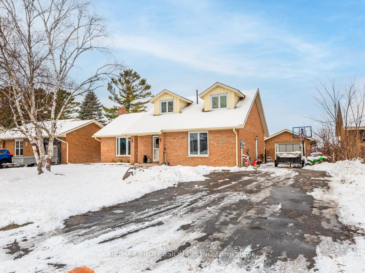 Photo 1 of 44 Meadowlands Drive, Brock, Cannington — HOMEH
