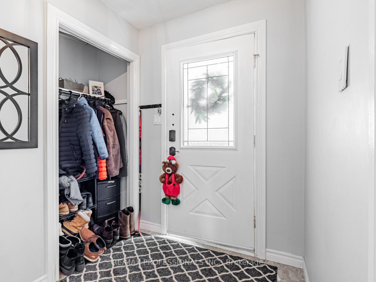 Photo 10 of 44 Meadowlands Drive, Brock, Cannington — HOMEH