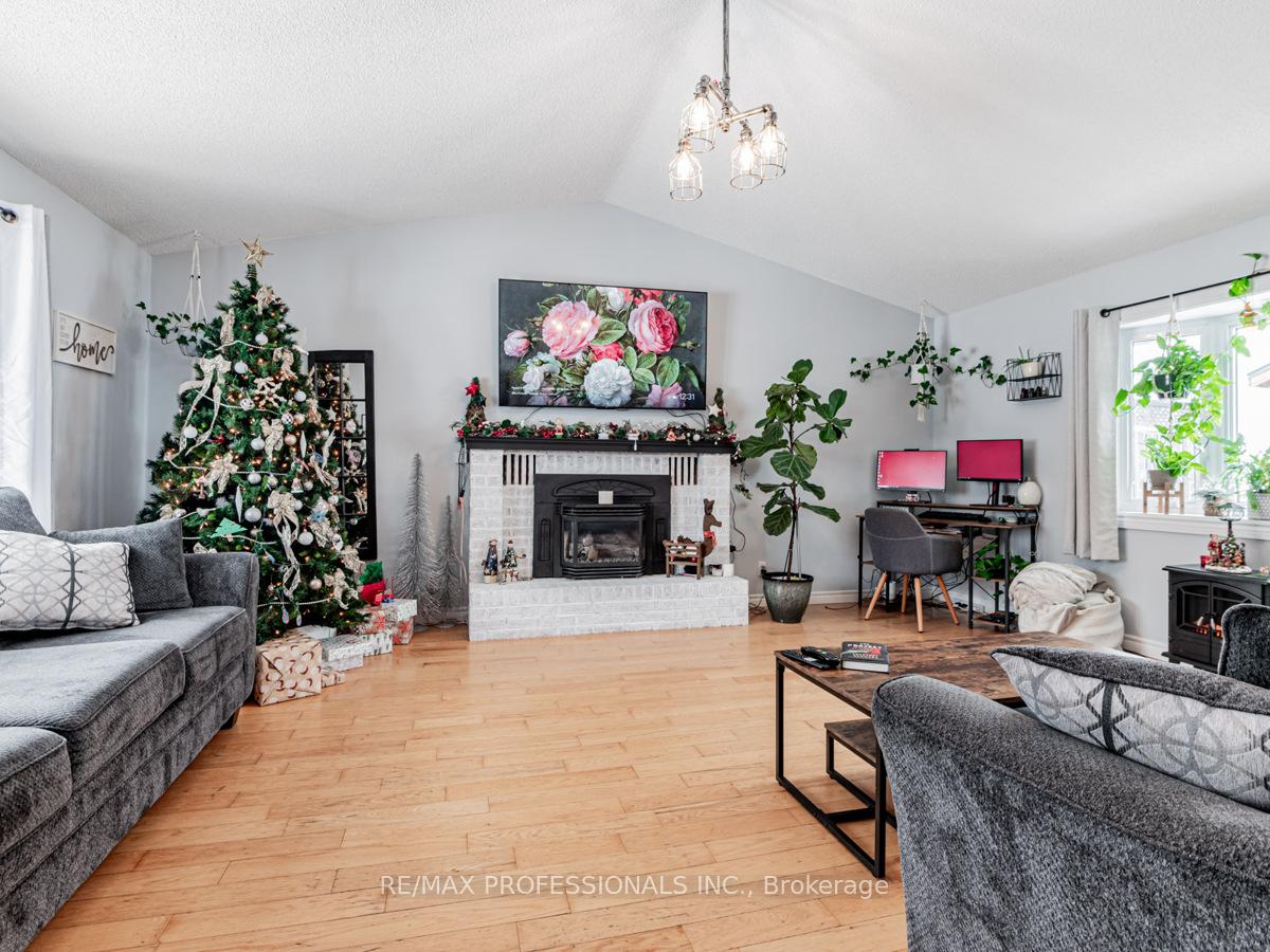 Photo 8 of 44 Meadowlands Drive, Brock, Cannington — HOMEH