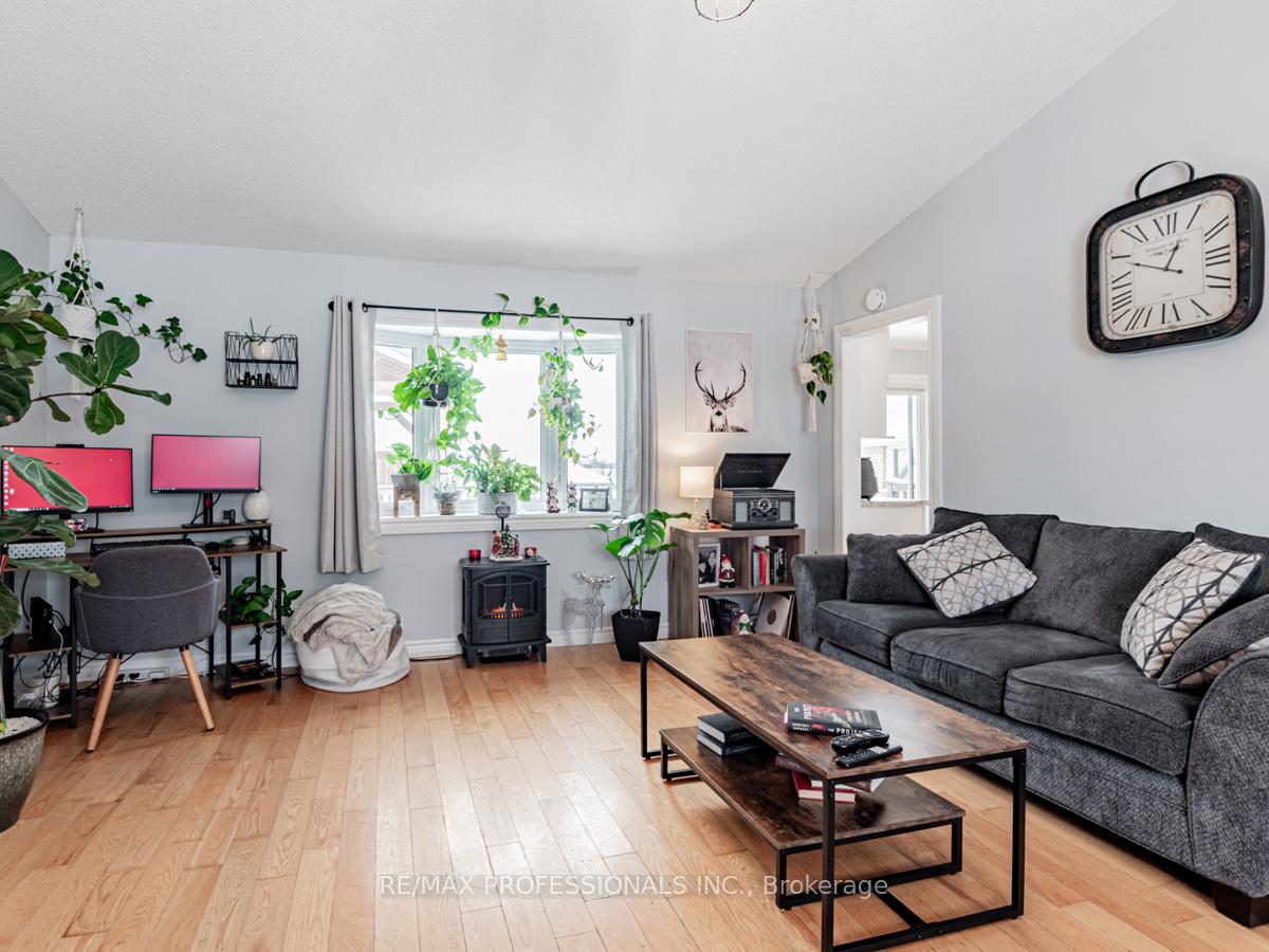 Photo 4 of 44 Meadowlands Drive, Brock, Cannington — HOMEH