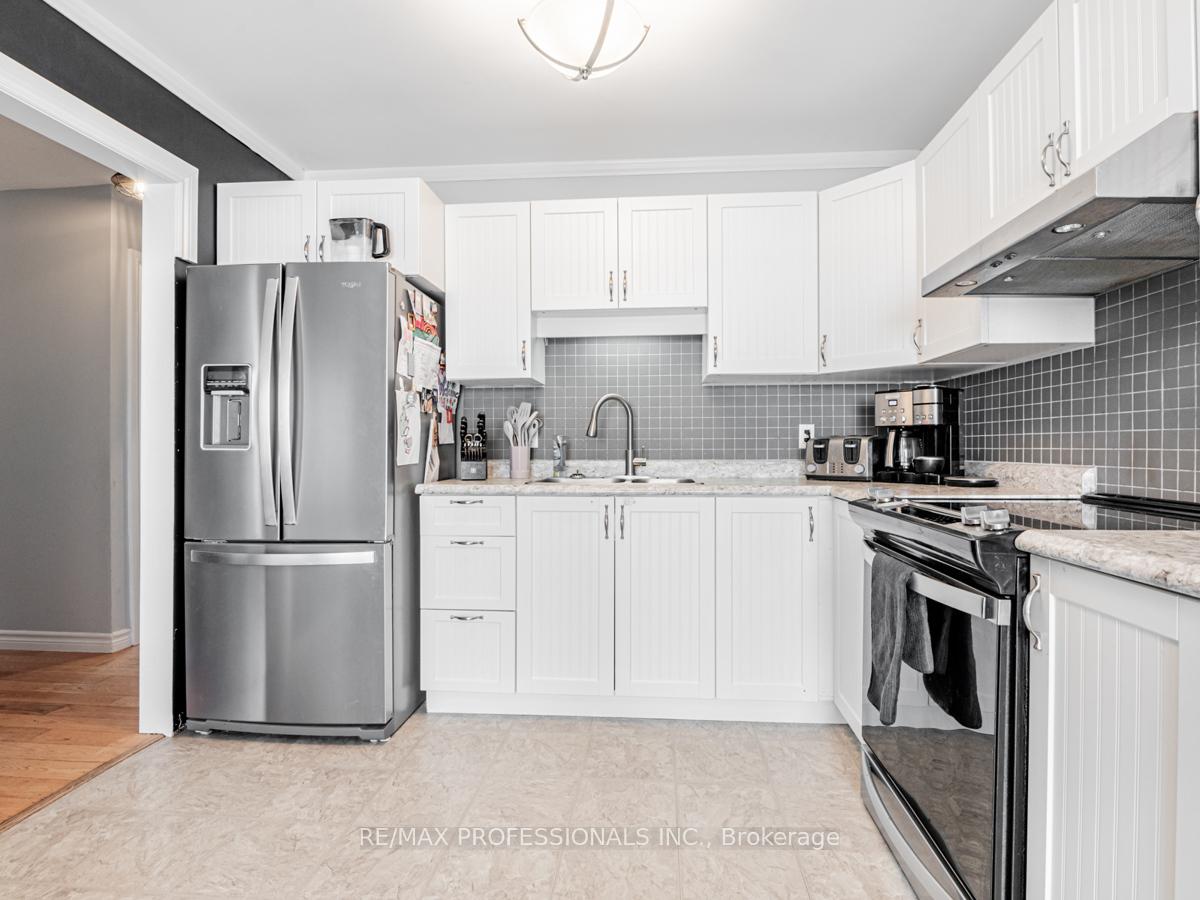 Photo 3 of 44 Meadowlands Drive, Brock, Cannington — HOMEH