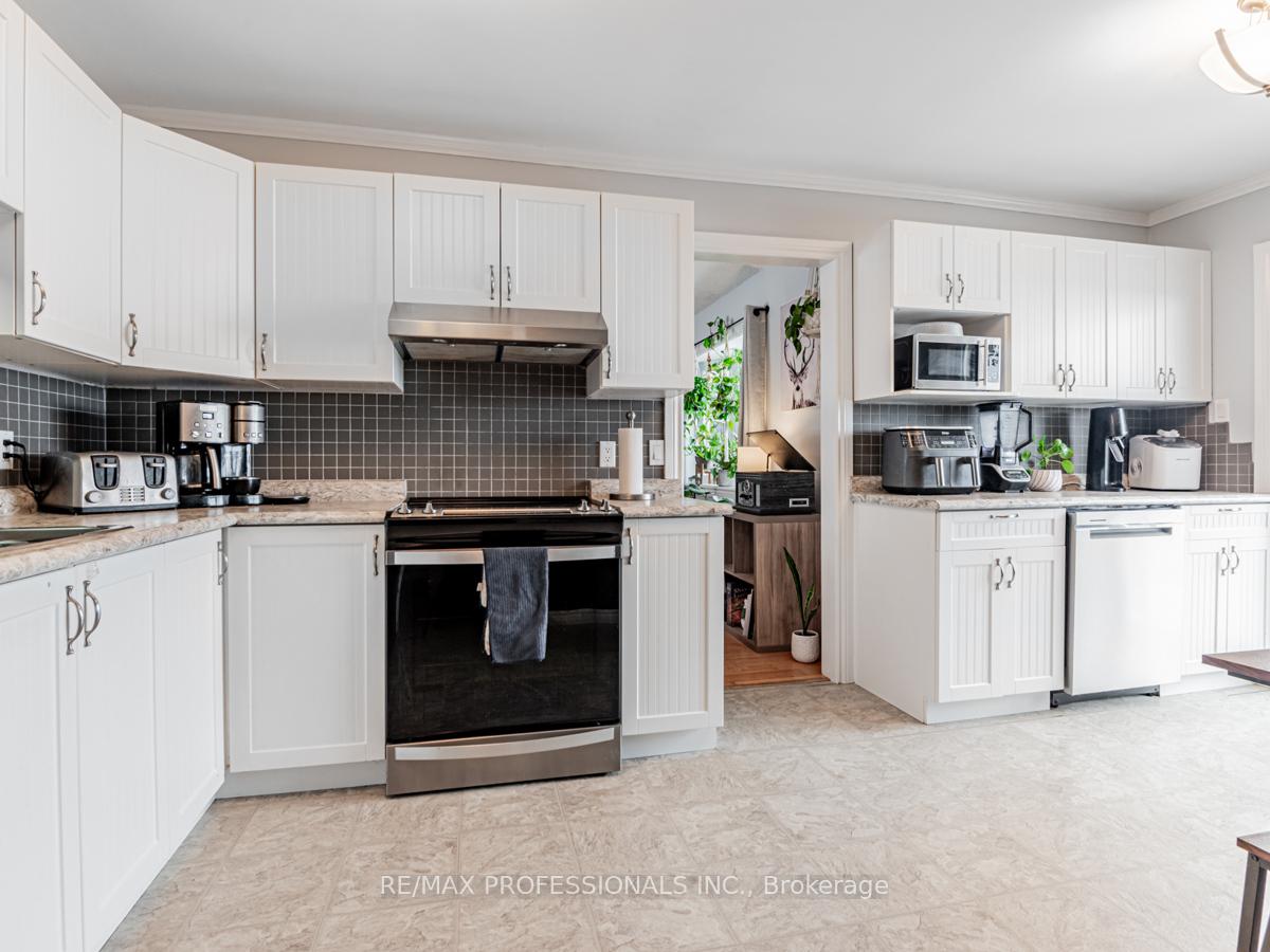 Photo 14 of 44 Meadowlands Drive, Brock, Cannington — HOMEH
