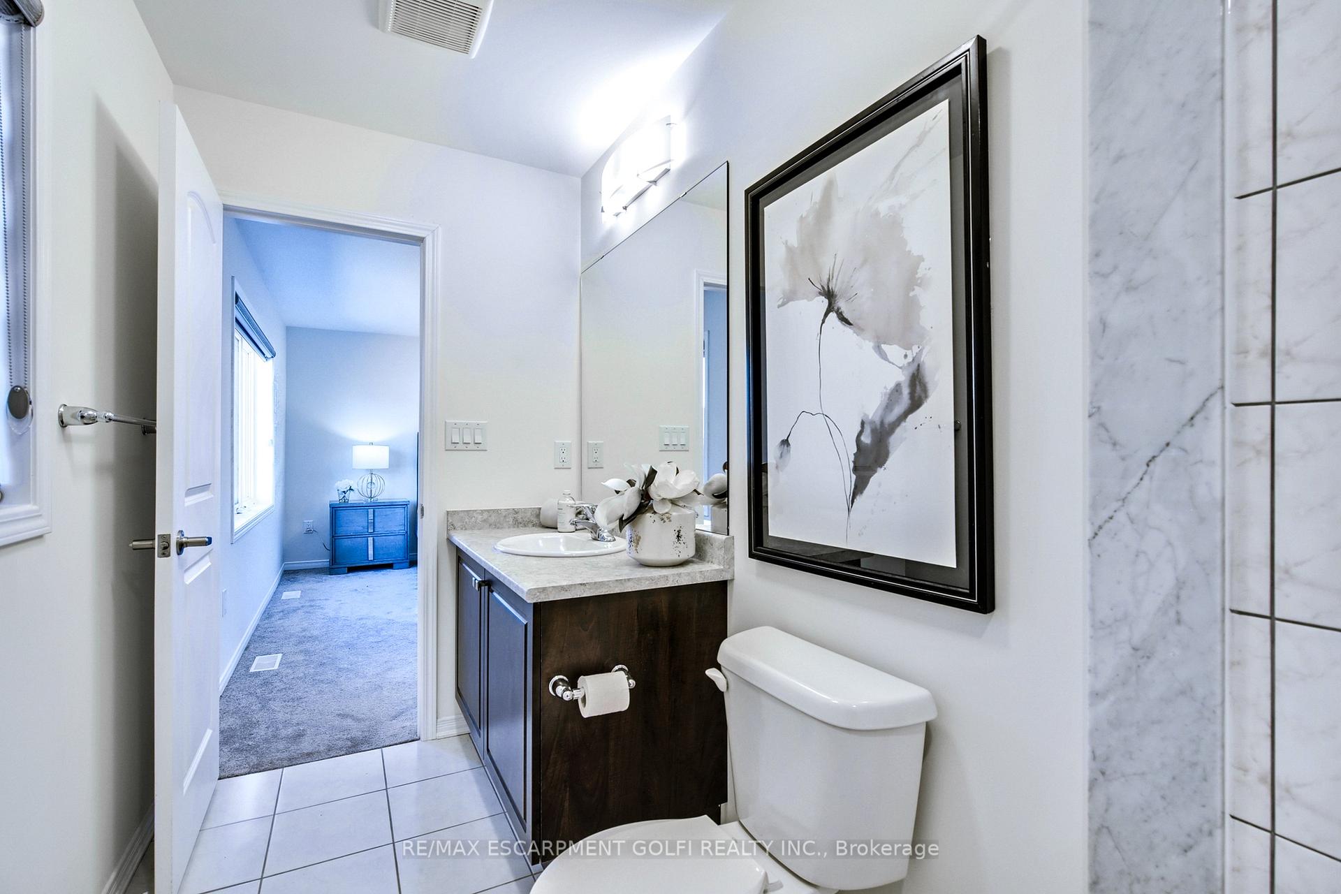 Photo 25 of 14 Whithorn Crescent, Haldimand — HOMEH