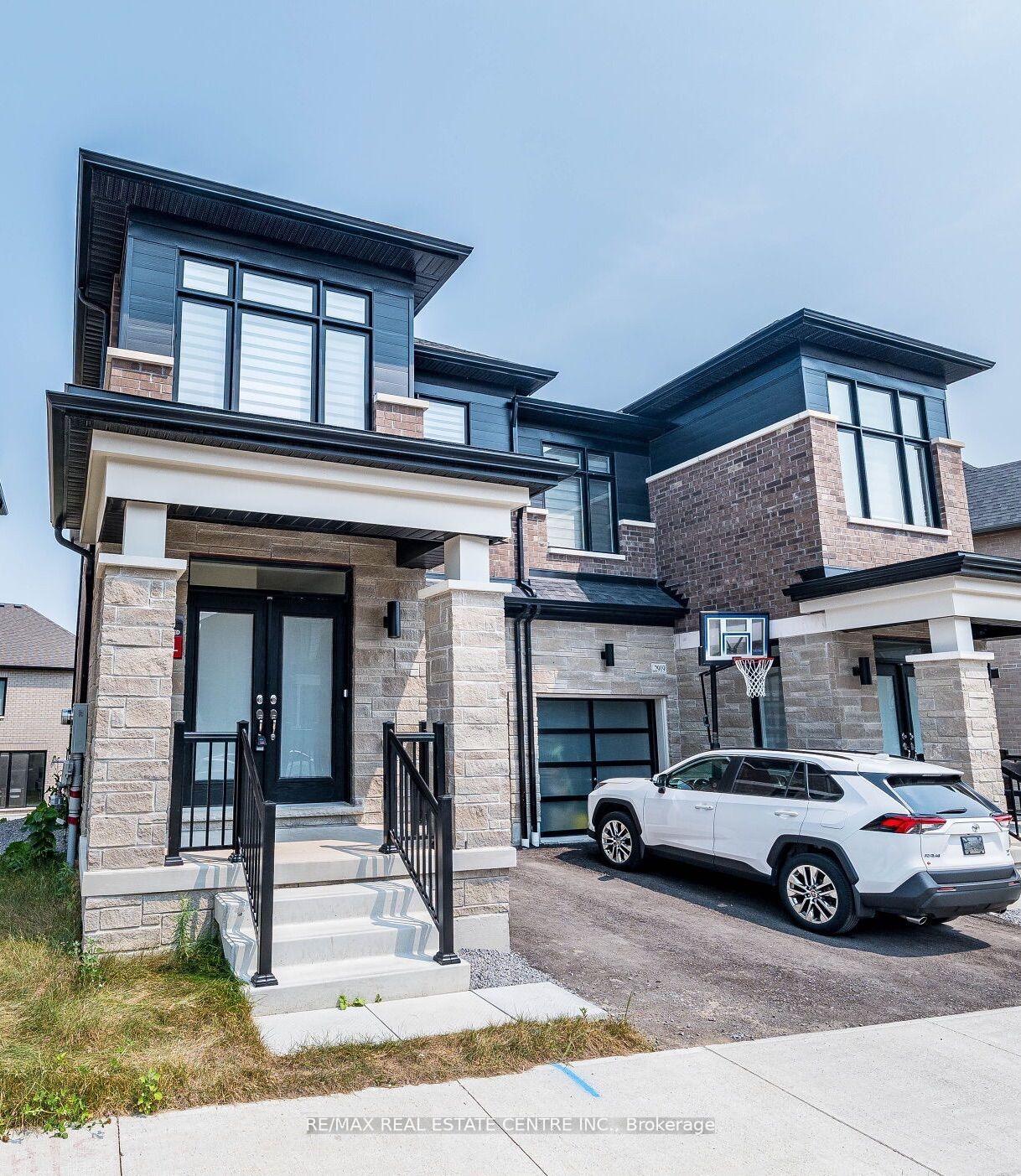 Front of 2921 Nakina Street