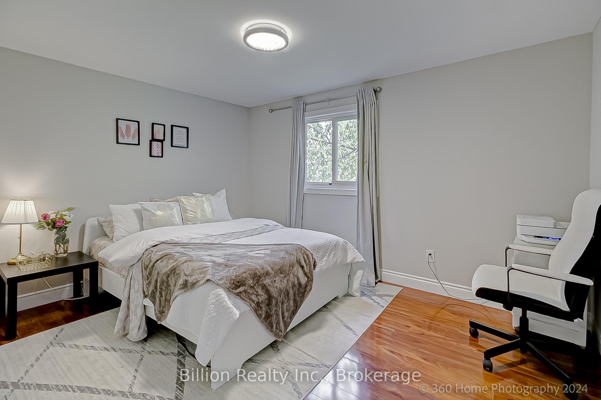 Photo 17 of 257 Centre Street N, Brampton, Brampton North — HOMEH