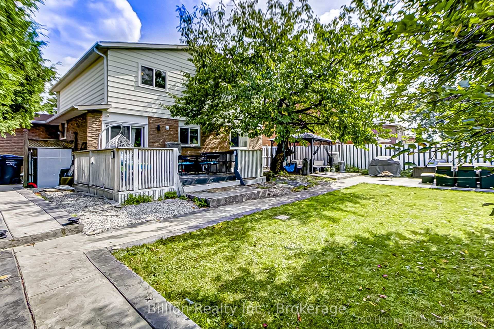 Photo 16 of 257 Centre Street N, Brampton, Brampton North — HOMEH