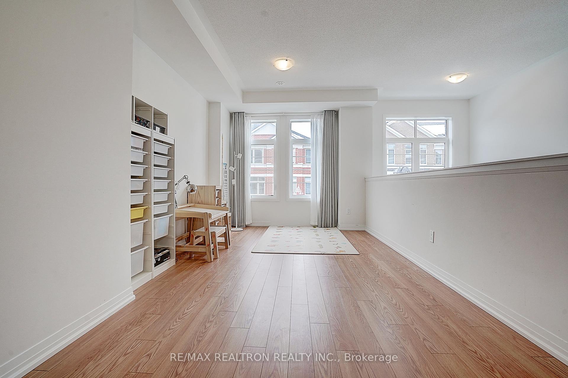 Photo 7 of 7 Sissons Way, Markham, Cedar Grove — HOMEH