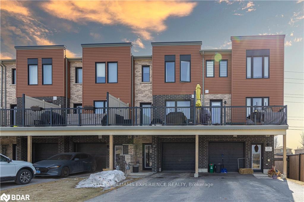 Photo 1 of 123 Fairlane Avenue, Barrie, Innis-Shore — HOMEH