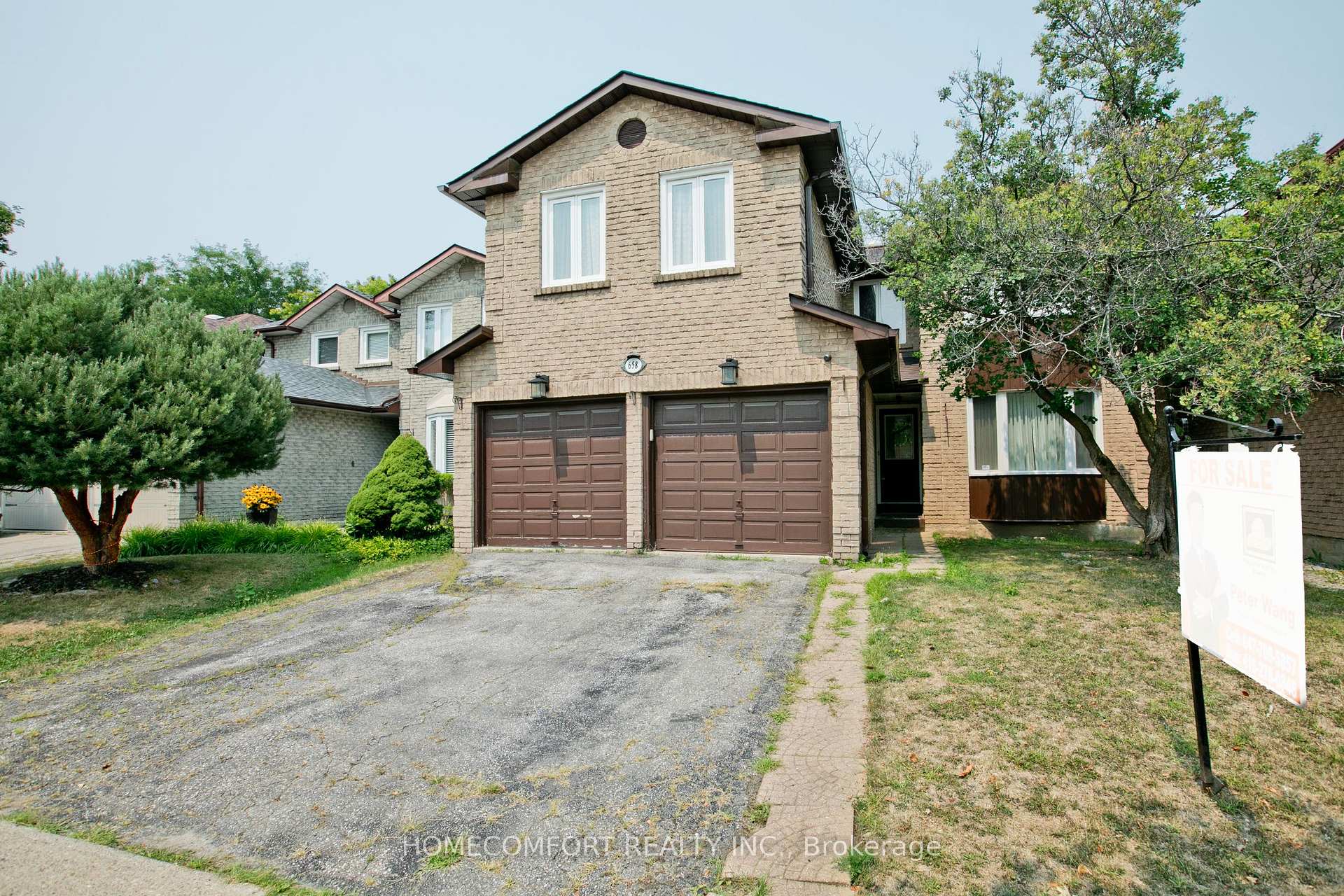 Front of 658 York Hill Boulevard