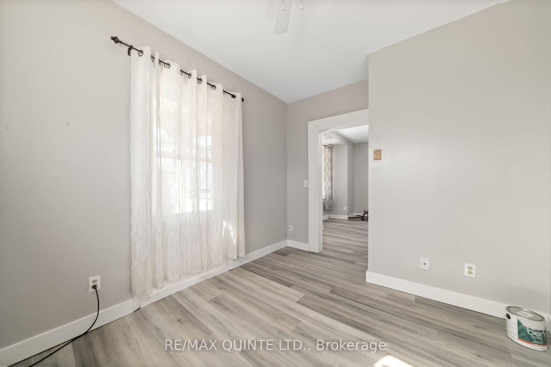 Photo 6 of 219-221 Ann Street, Belleville, Belleville Ward — HOMEH