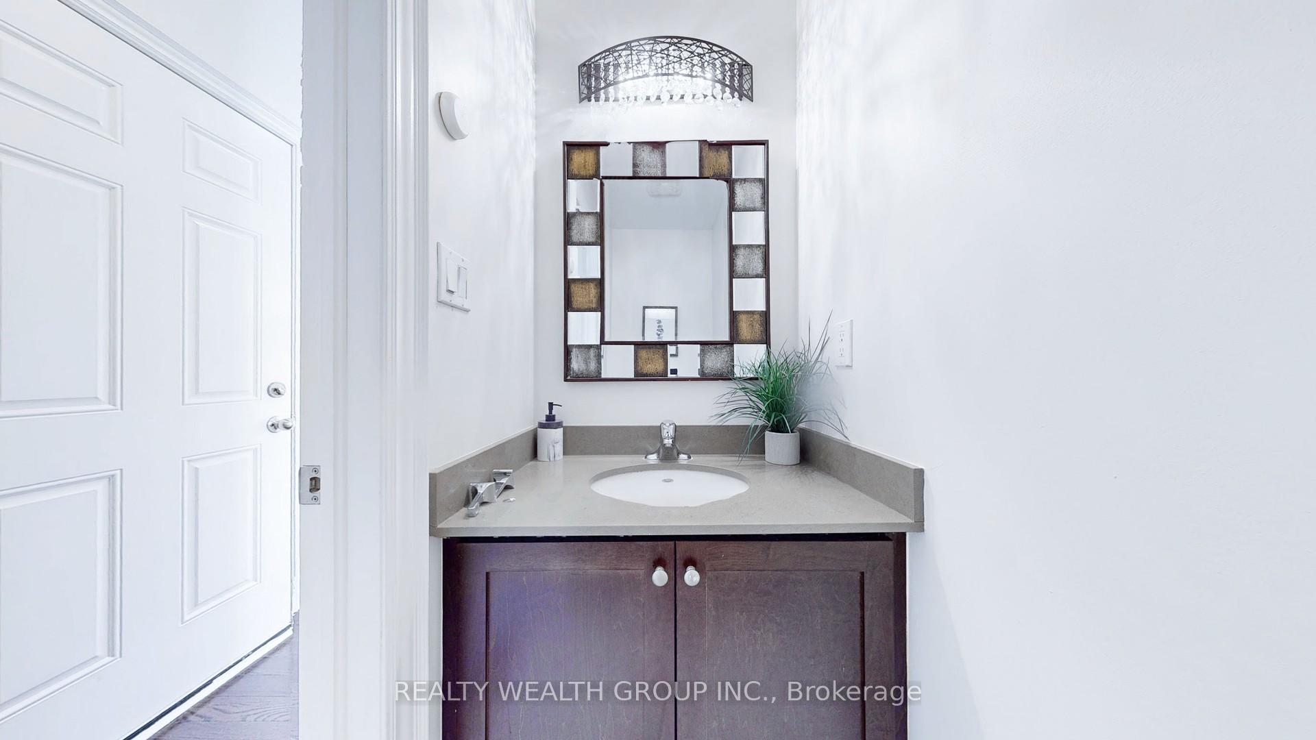 Photo 15 of 12 Stonecrop Road, Brampton, Bram West — HOMEH