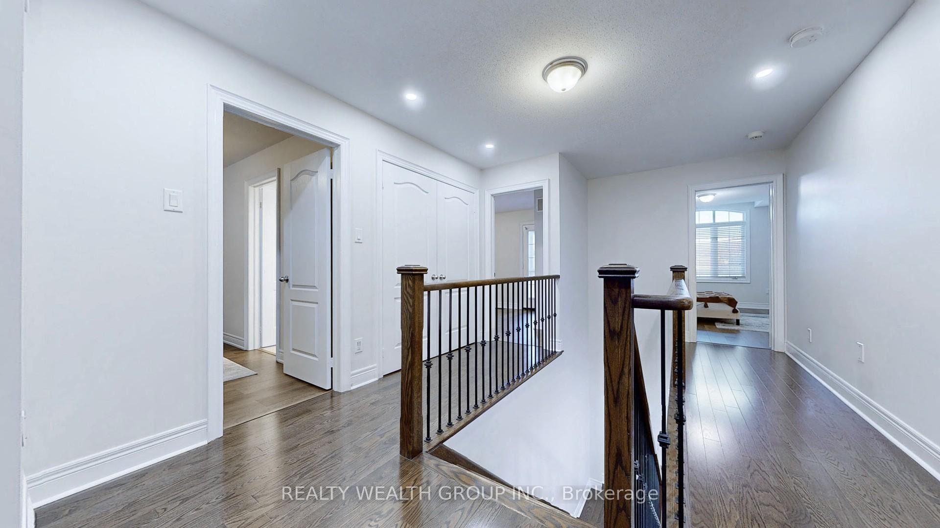 Photo 9 of 12 Stonecrop Road, Brampton, Bram West — HOMEH
