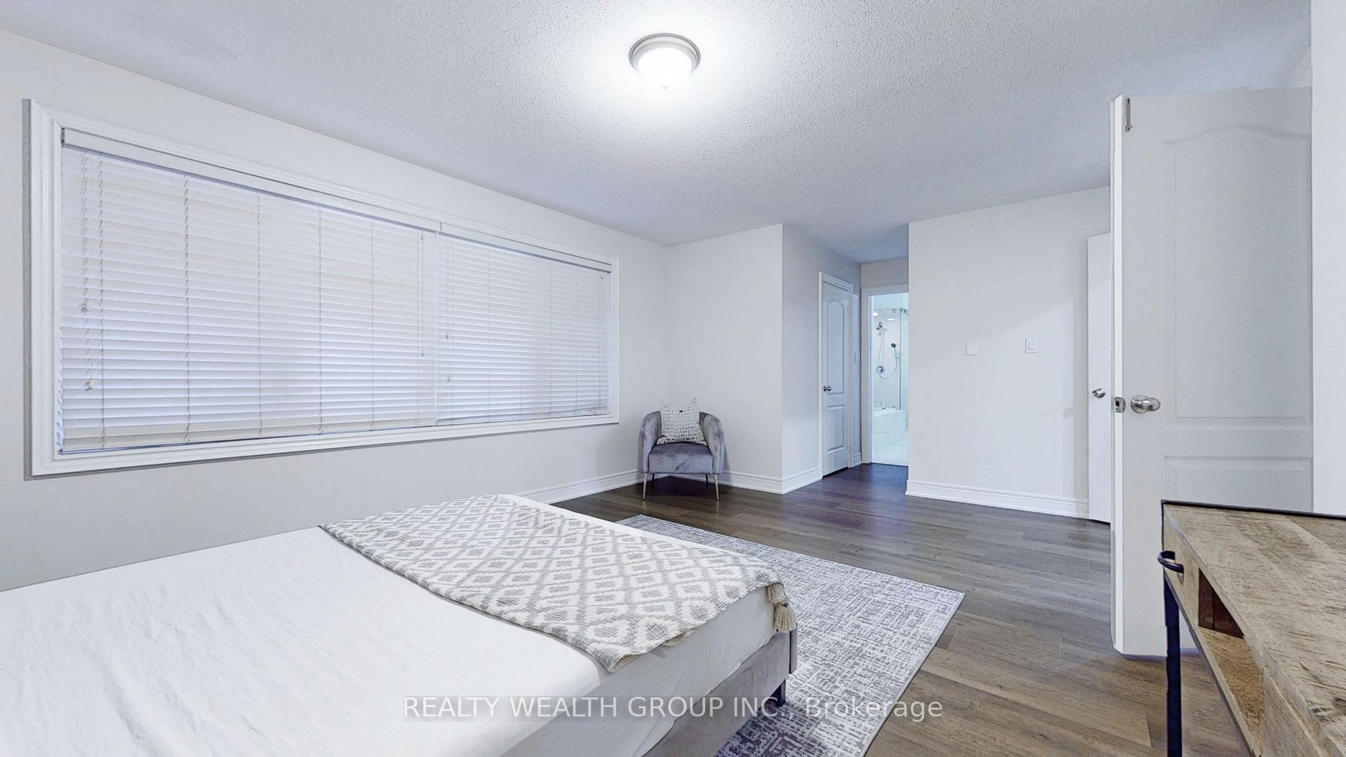 Photo 14 of 12 Stonecrop Road, Brampton, Bram West — HOMEH