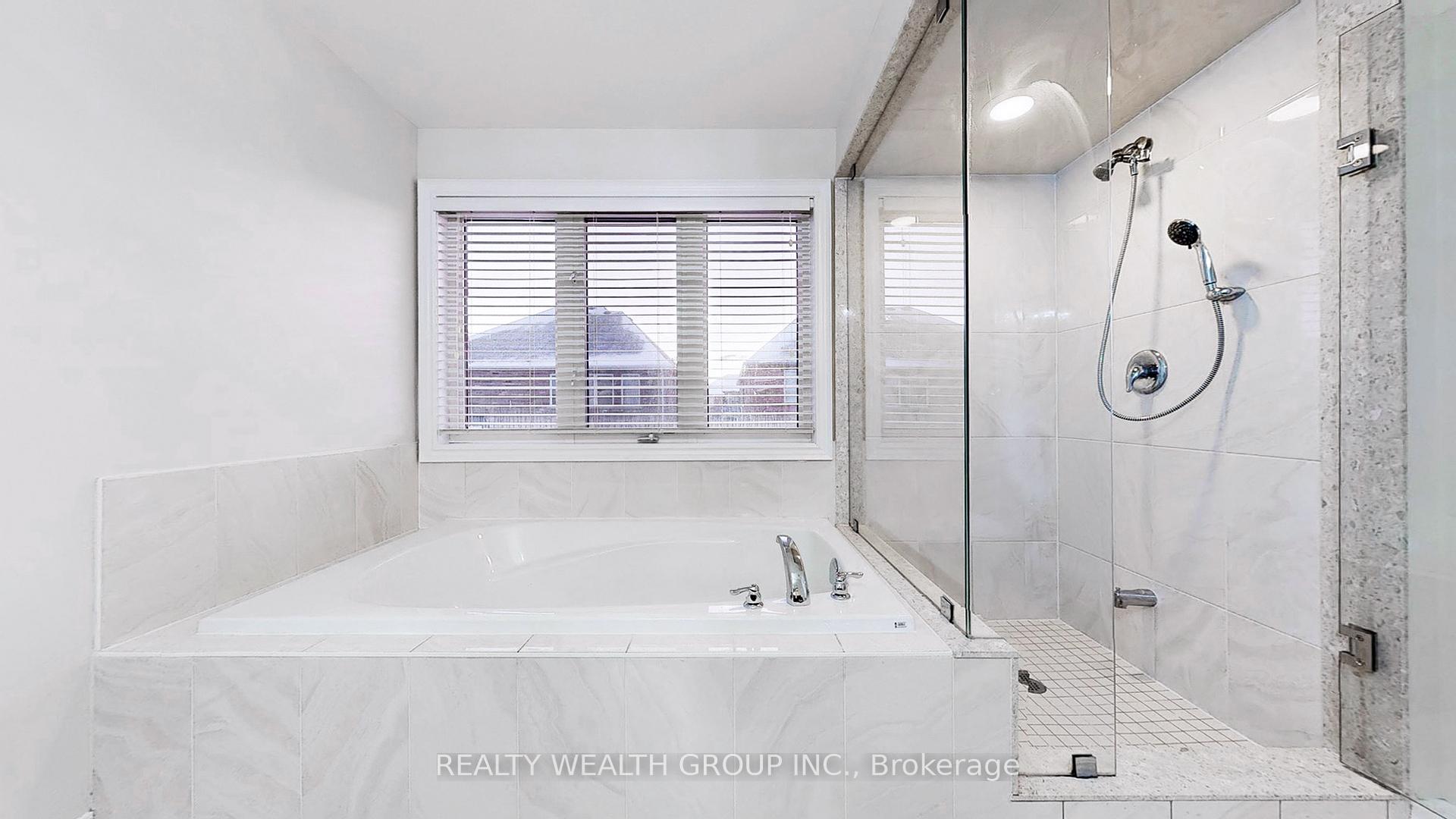 Photo 17 of 12 Stonecrop Road, Brampton, Bram West — HOMEH