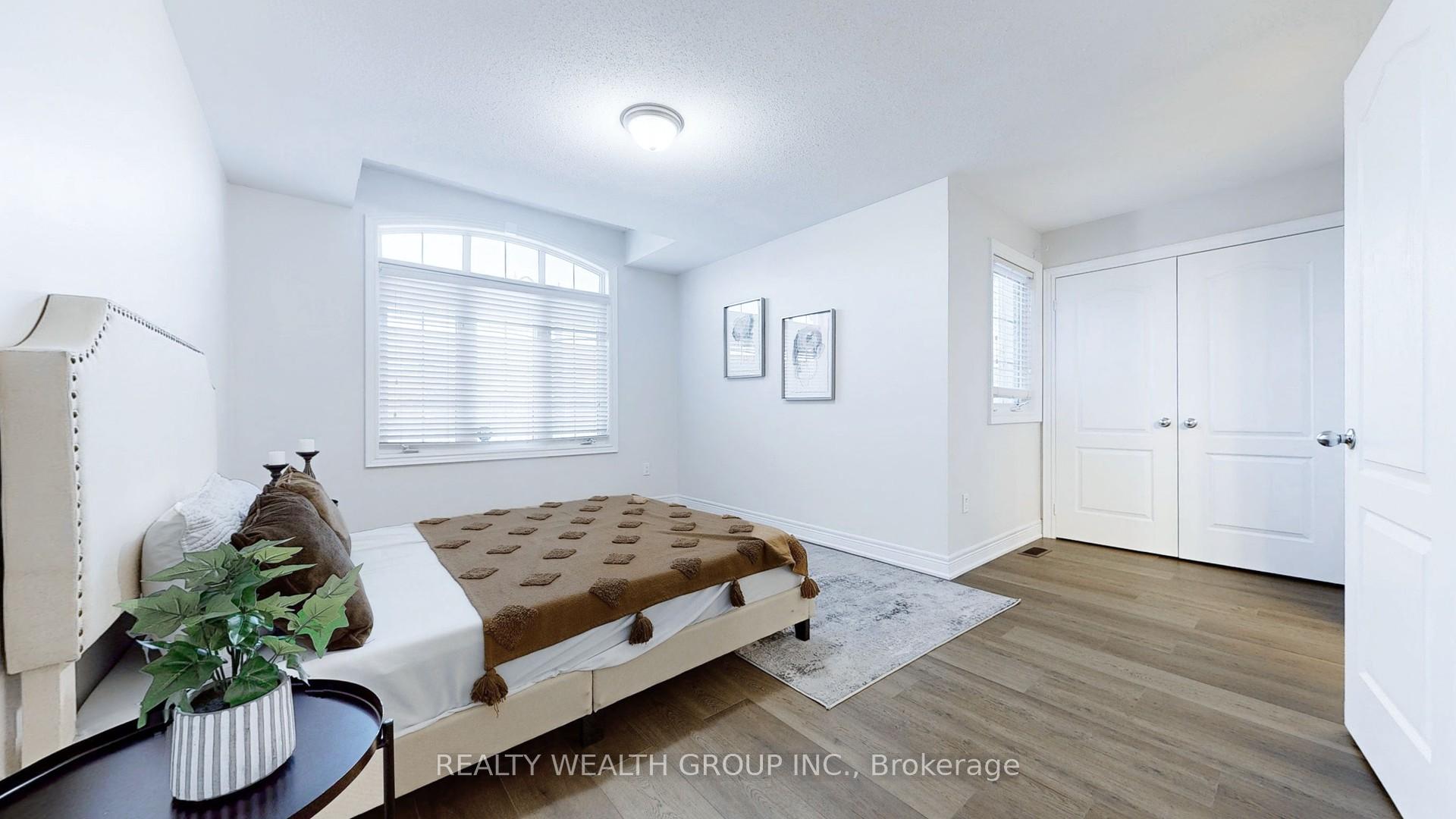 Photo 16 of 12 Stonecrop Road, Brampton, Bram West — HOMEH