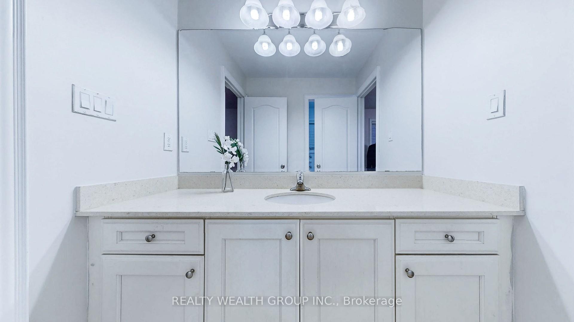 Photo 20 of 12 Stonecrop Road, Brampton, Bram West — HOMEH
