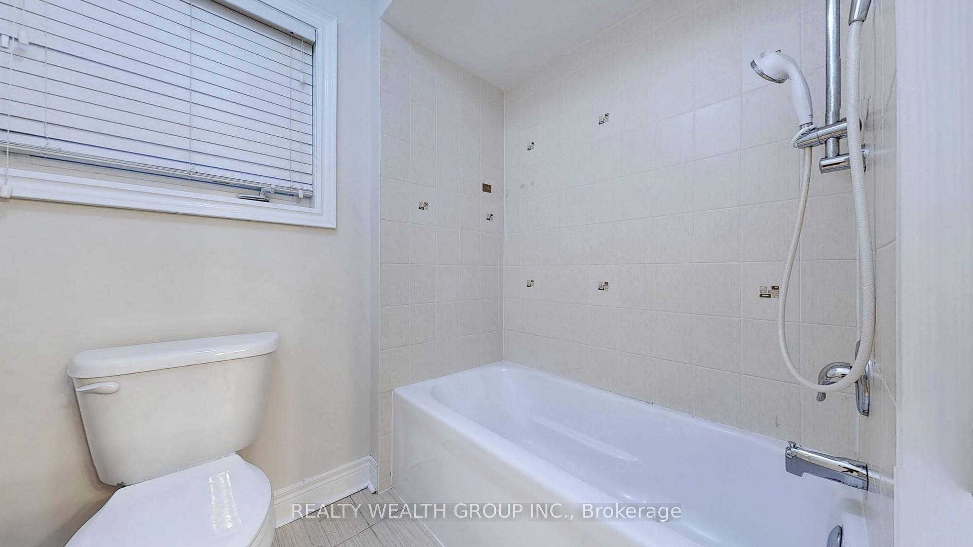 Photo 22 of 12 Stonecrop Road, Brampton, Bram West — HOMEH