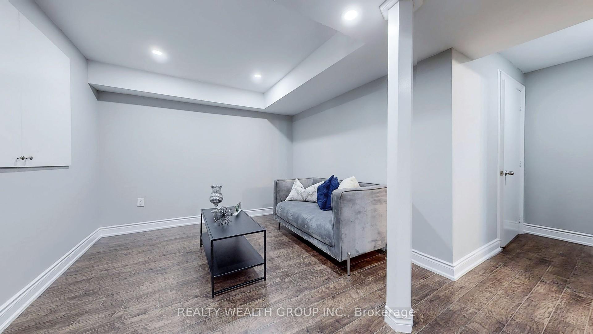 Photo 30 of 12 Stonecrop Road, Brampton, Bram West — HOMEH