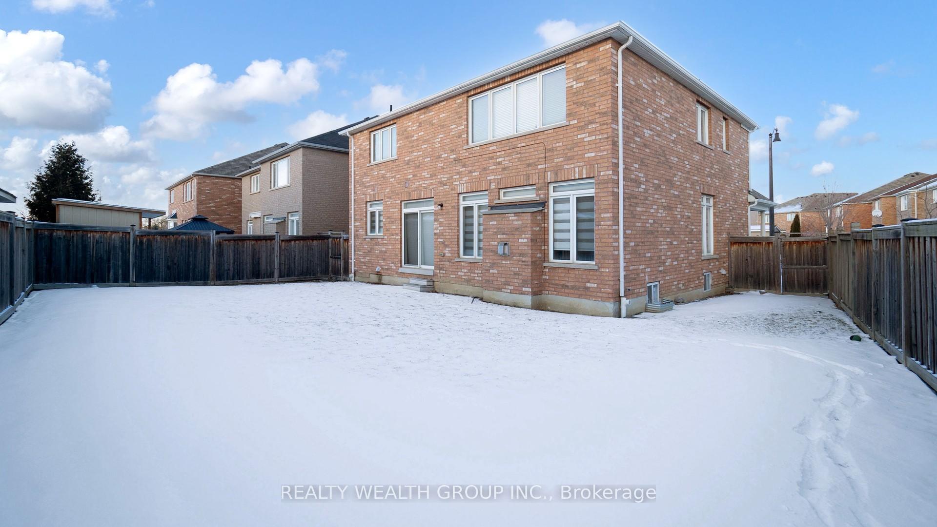 Photo 29 of 12 Stonecrop Road, Brampton, Bram West — HOMEH