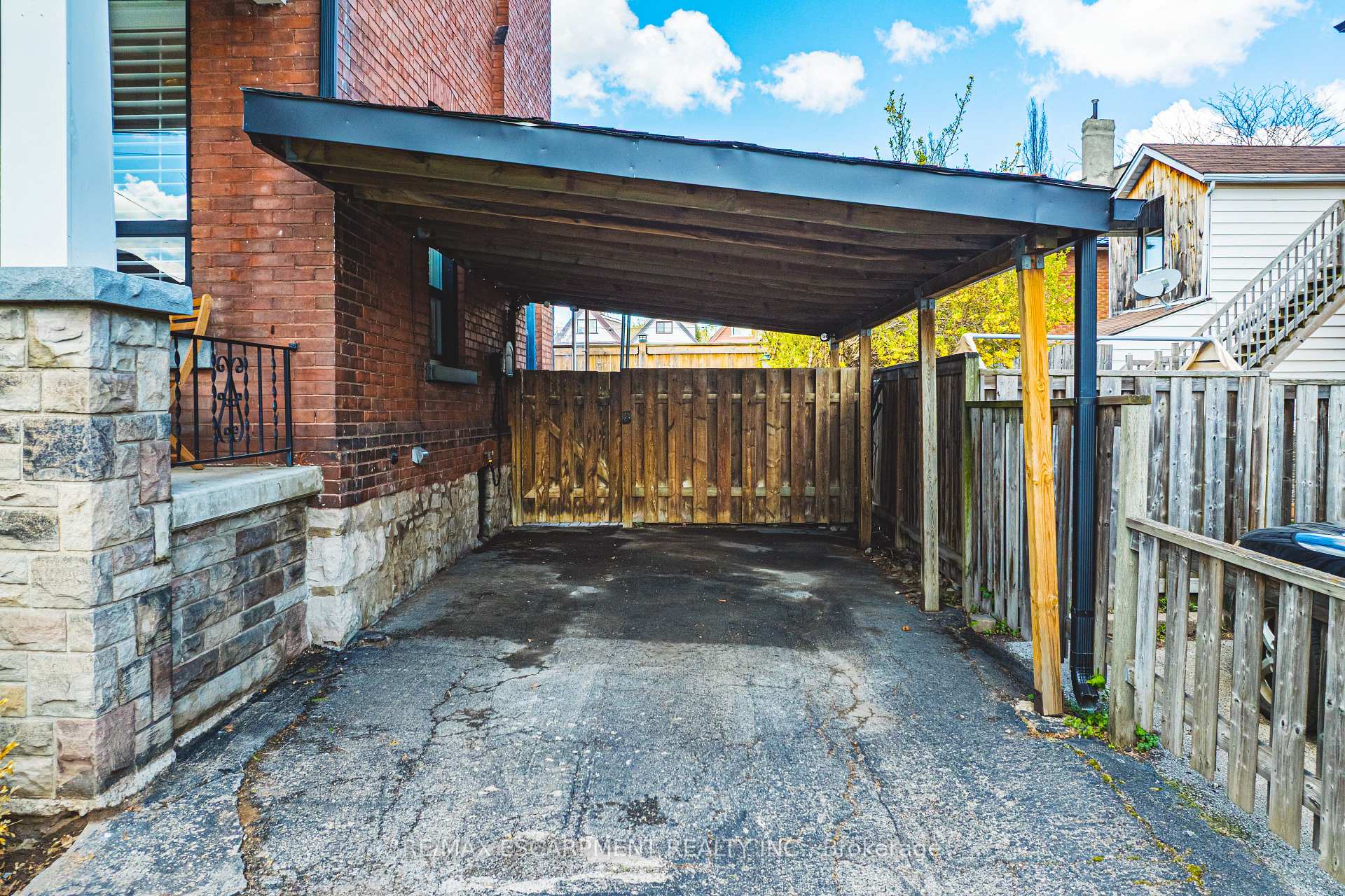Photo 39 of 78 Colbourne Street, Hamilton, Strathcona — HOMEH