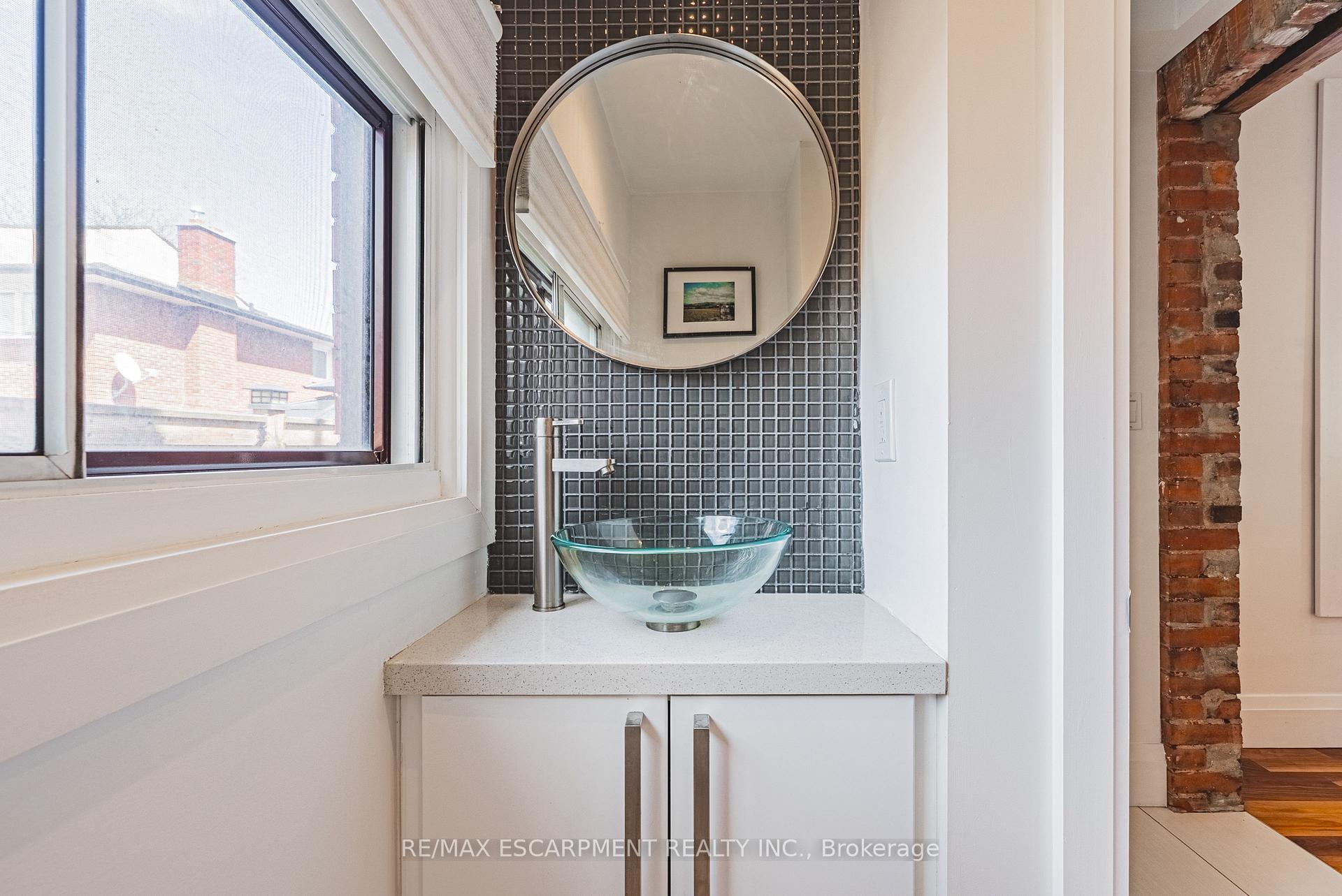 Photo 19 of 78 Colbourne Street, Hamilton, Strathcona — HOMEH