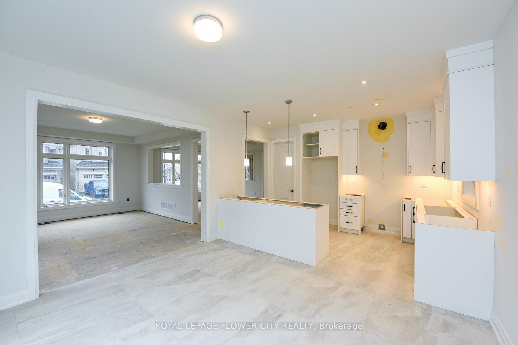 Photo 8 of 2 Dolomite Drive, Brampton, Bram East — HOMEH