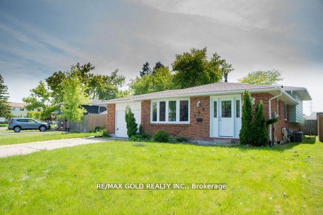 Photo 4 of 169 Hanna Crescent, Sarnia — HOMEH