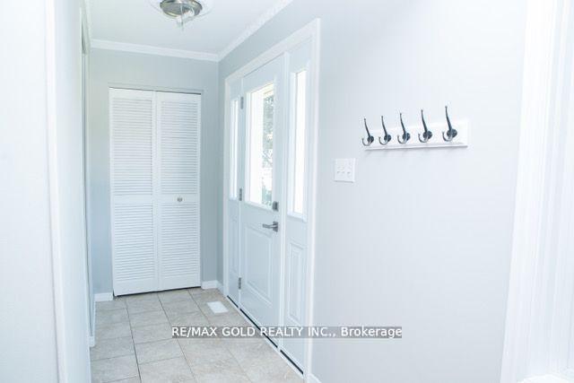 Photo 5 of 169 Hanna Crescent, Sarnia — HOMEH