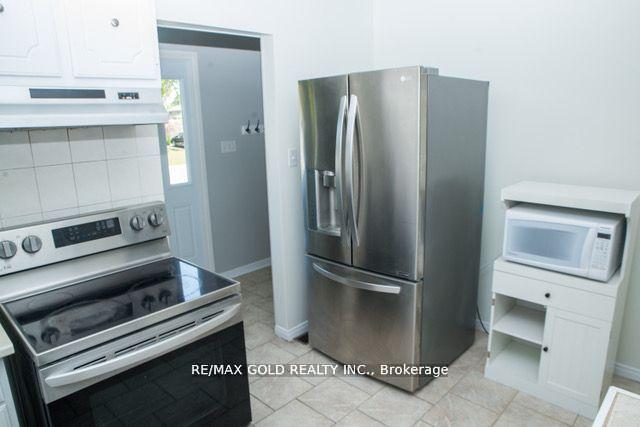 Photo 25 of 169 Hanna Crescent, Sarnia — HOMEH