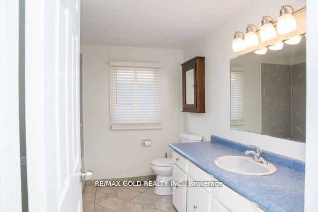 Photo 9 of 169 Hanna Crescent, Sarnia — HOMEH