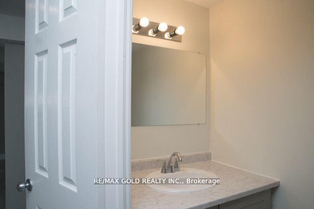 Photo 29 of 169 Hanna Crescent, Sarnia — HOMEH