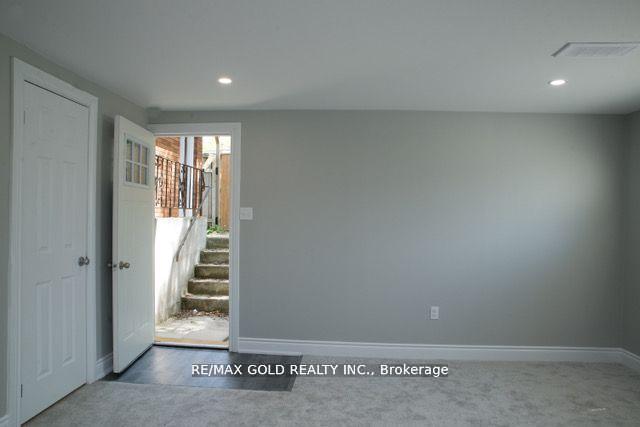 Photo 16 of 169 Hanna Crescent, Sarnia — HOMEH