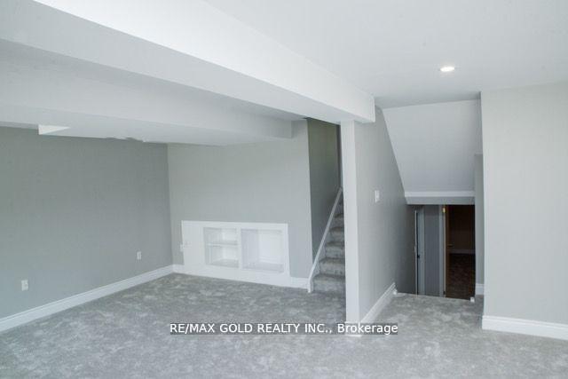 Photo 20 of 169 Hanna Crescent, Sarnia — HOMEH