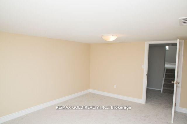 Photo 21 of 169 Hanna Crescent, Sarnia — HOMEH