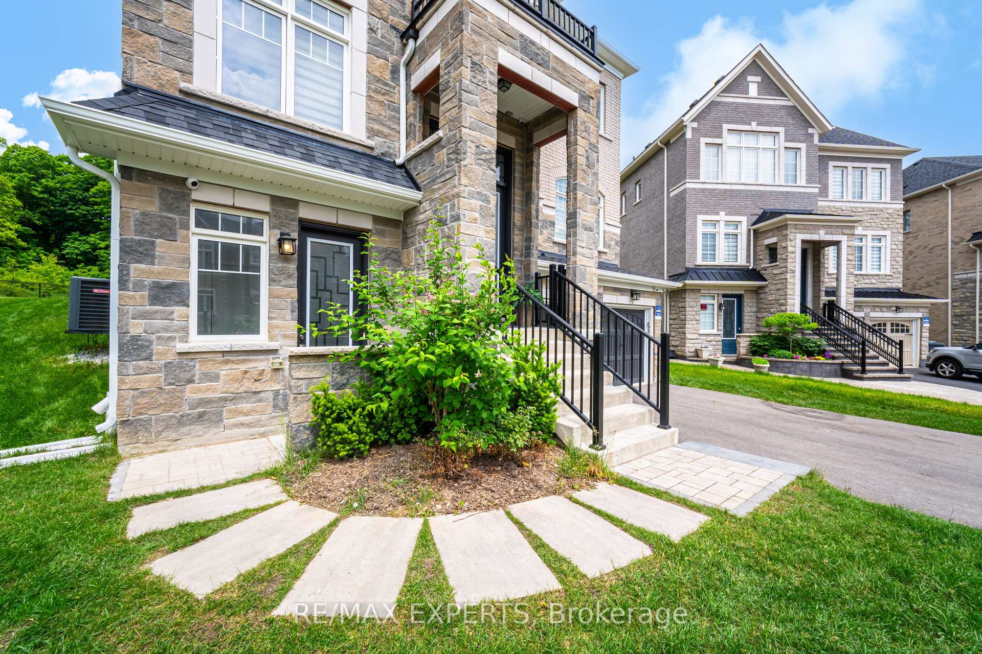 Photo 15 of 57 Arthur Griffin Crescent, Caledon, Caledon East — HOMEH