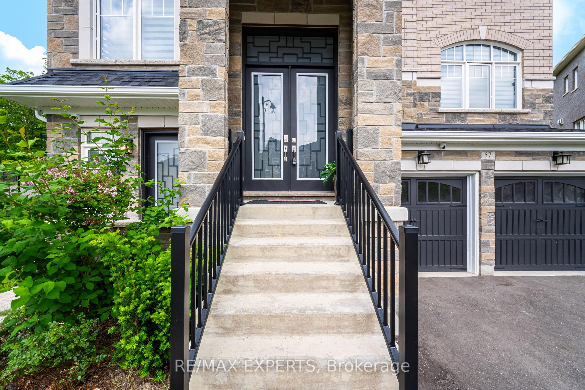 Photo 4 of 57 Arthur Griffin Crescent, Caledon, Caledon East — HOMEH