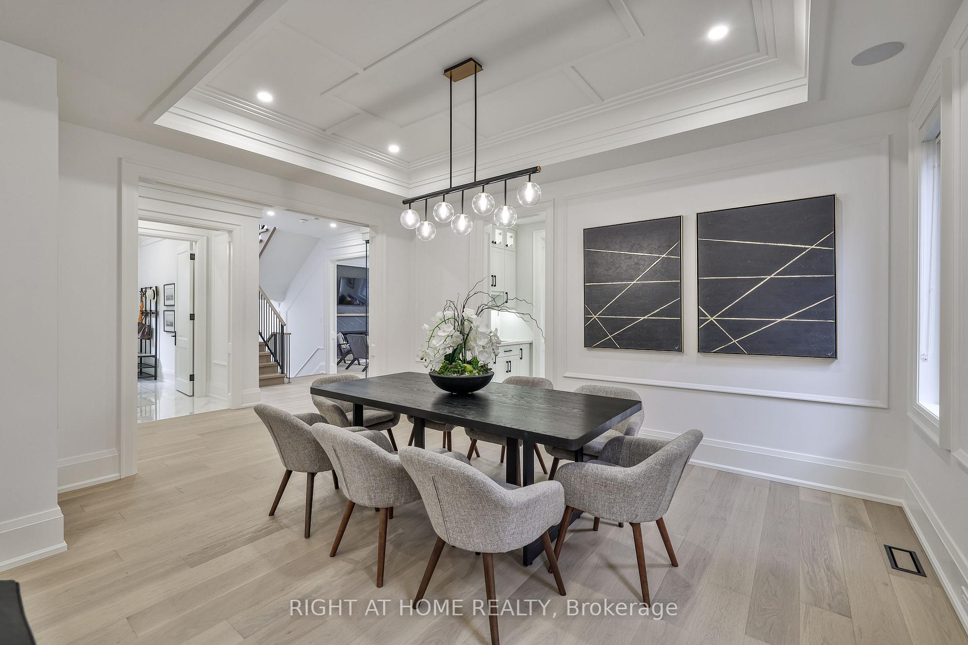 Photo 3 of 8 Hughson Drive, Markham, Buttonville — HOMEH