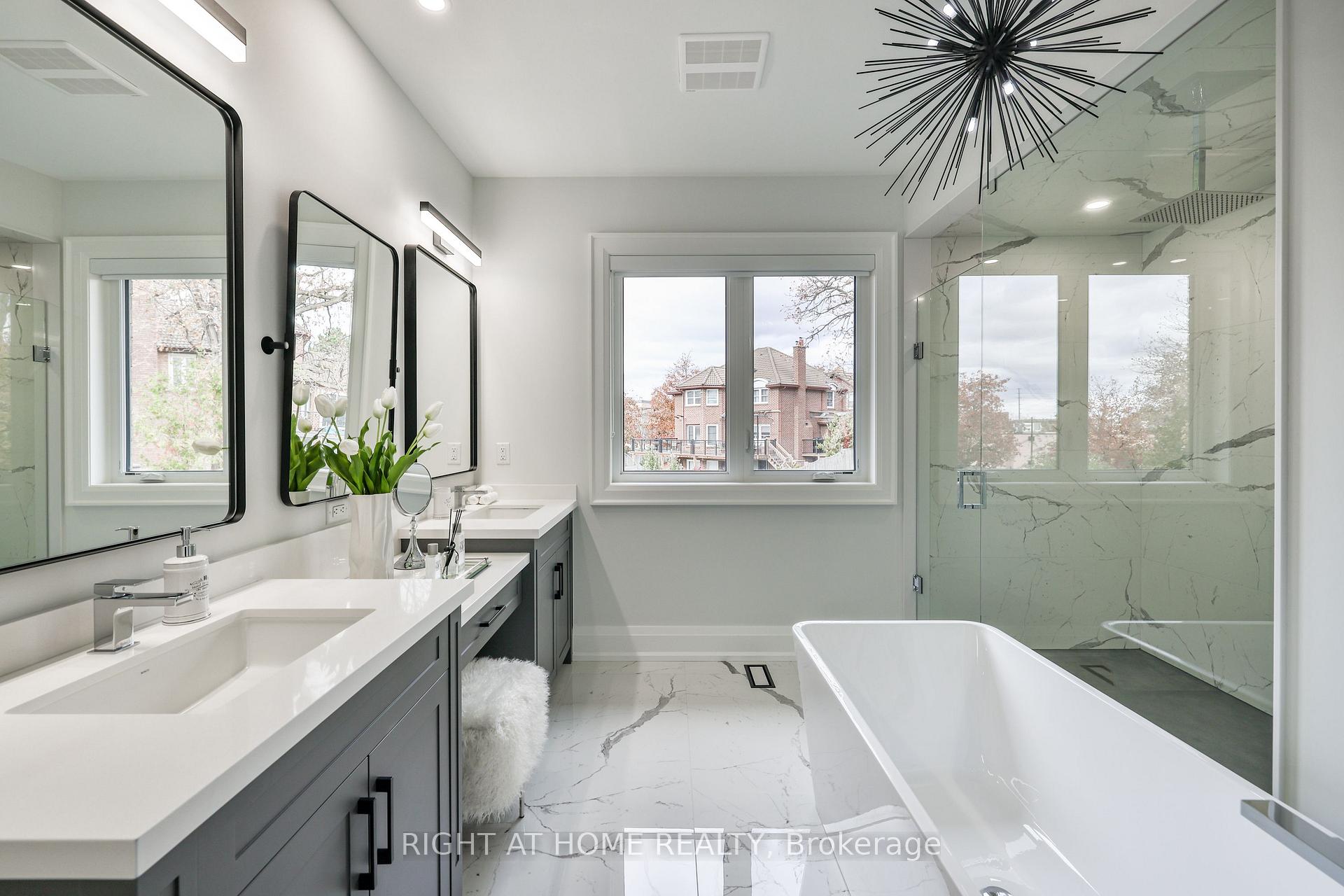Photo 24 of 8 Hughson Drive, Markham, Buttonville — HOMEH