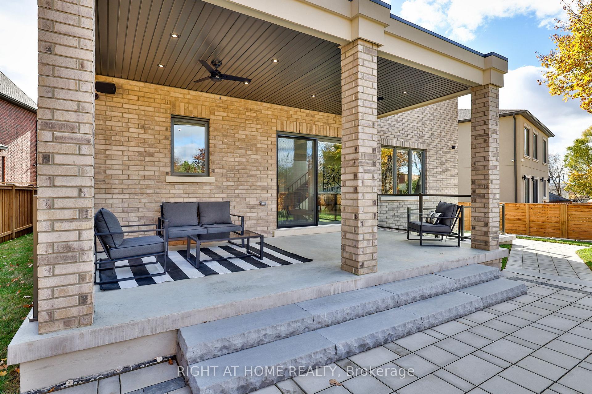 Photo 37 of 8 Hughson Drive, Markham, Buttonville — HOMEH