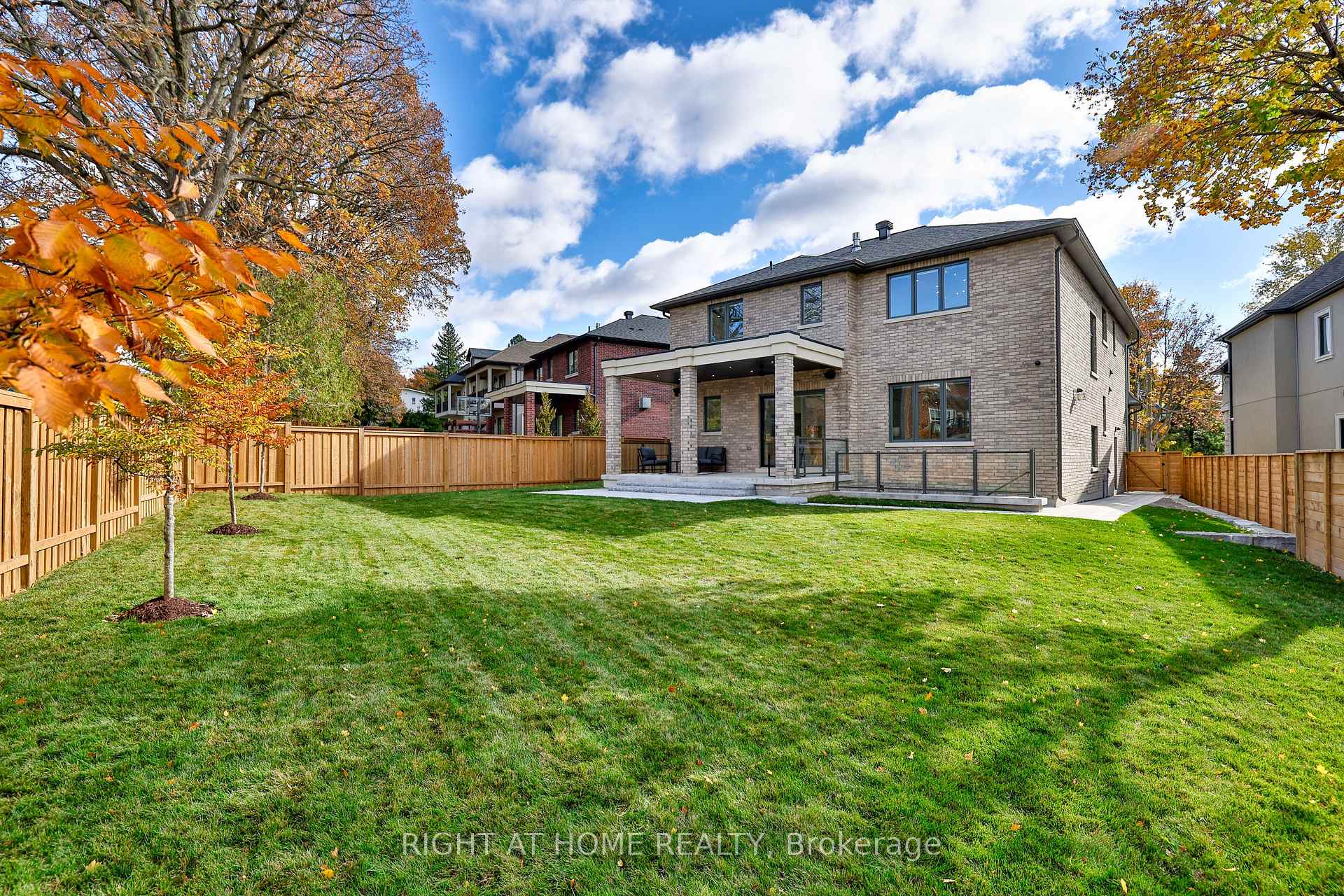 Photo 38 of 8 Hughson Drive, Markham, Buttonville — HOMEH