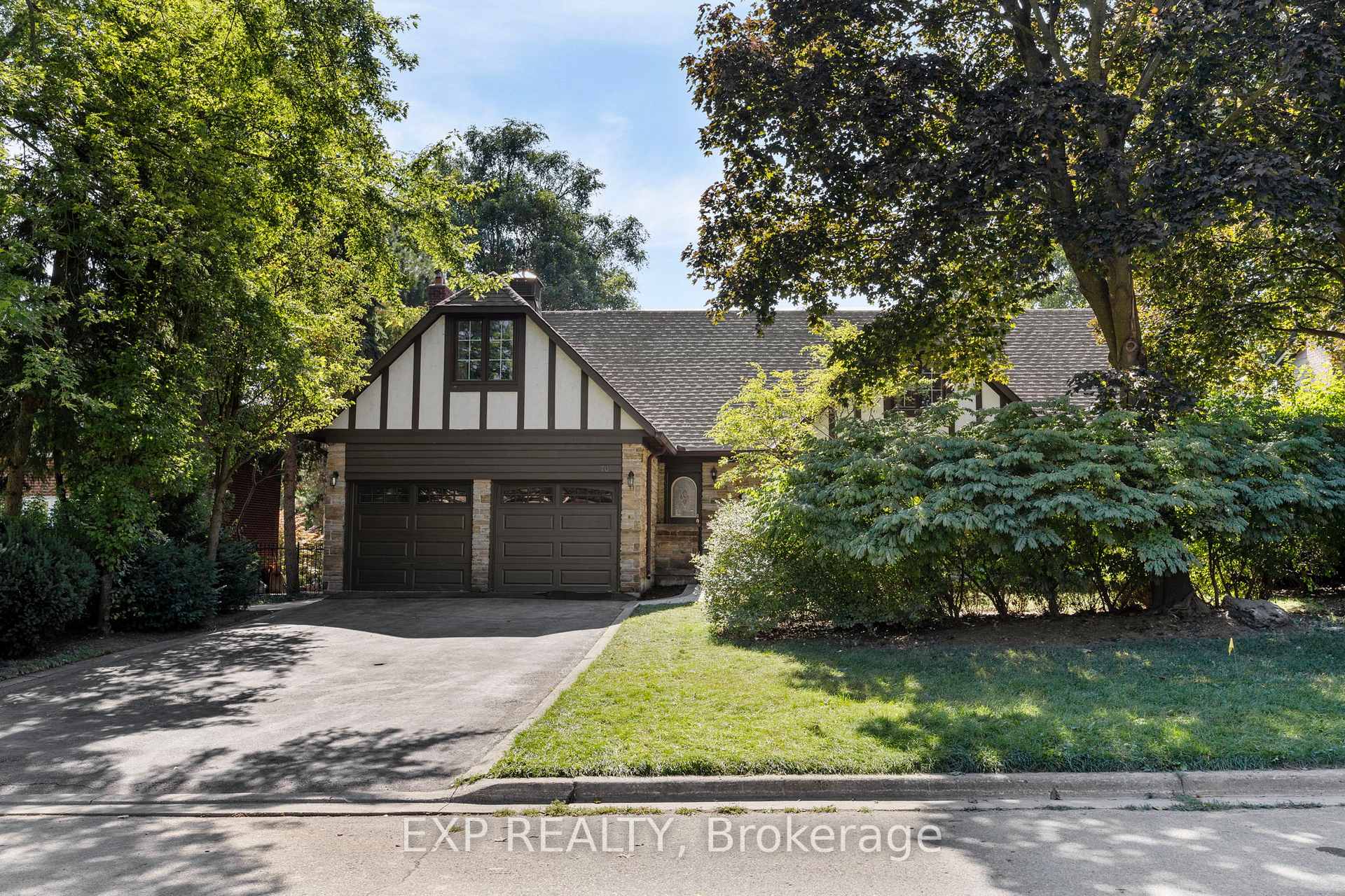 Front of 70 Hemingway Crescent