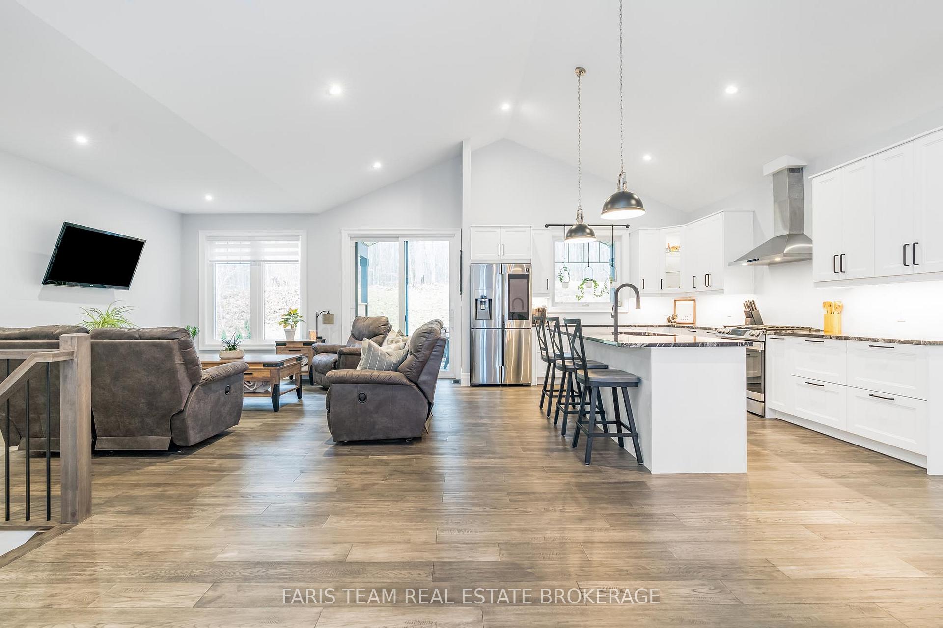 Photo 29 of 1532 Champlain Road, Tiny, Rural Tiny — HOMEH
