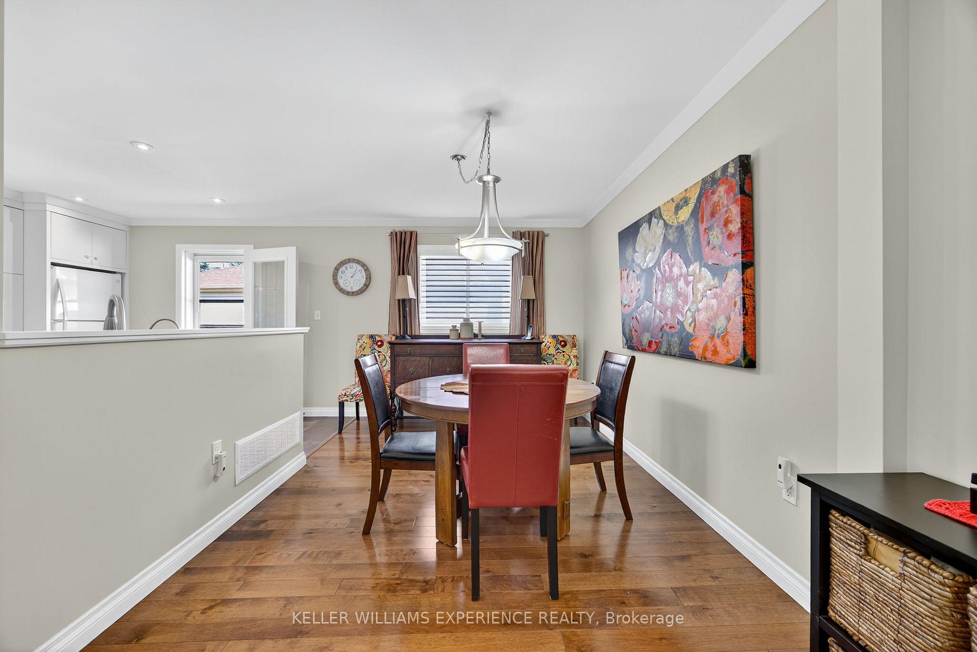Photo 4 of 38 Assiniboine Drive, Barrie, Holly — HOMEH