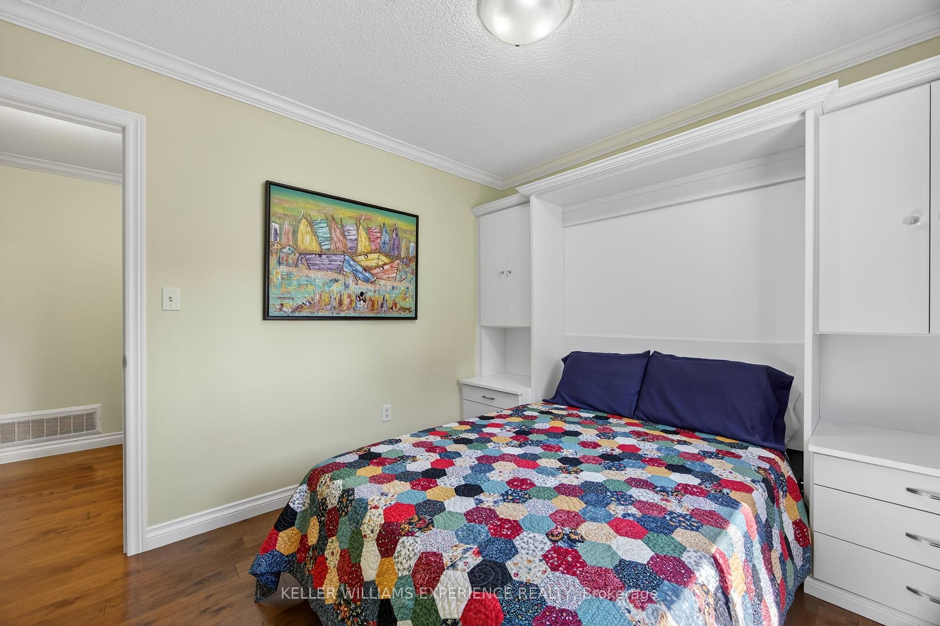 Photo 40 of 38 Assiniboine Drive, Barrie, Holly — HOMEH